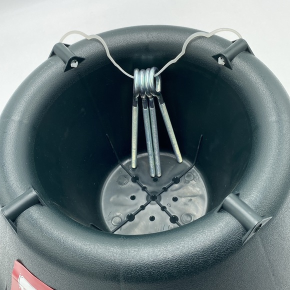 Fresh Cut Christmas Holiday Tree Stand for Real Trees up to 7.5 Feet - Picture 2 of 9